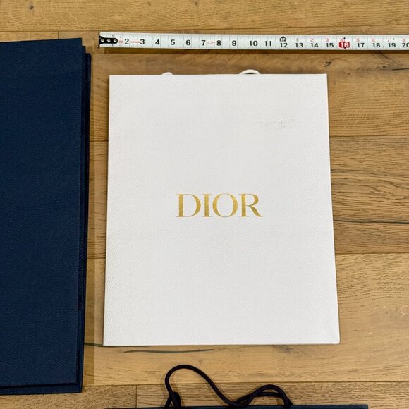 Dior Shopping Bag - Picture 3 of 8